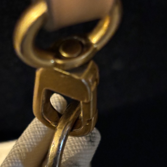 Beautiful EUC Tory Burch Ivory Purse w/Blue & Green Strap - Picture 14 of 16